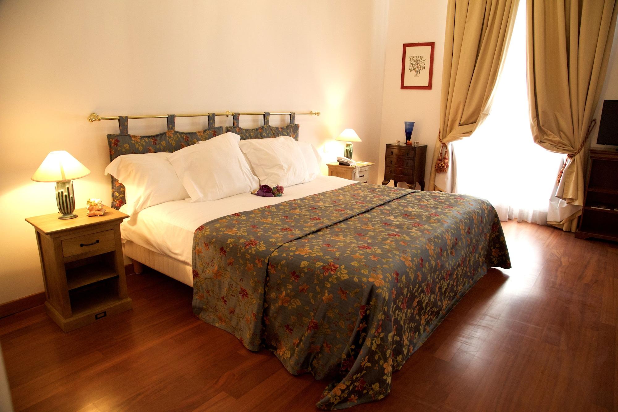 Grand Hotel Des Ambassadeurs Menton Kültér fotó