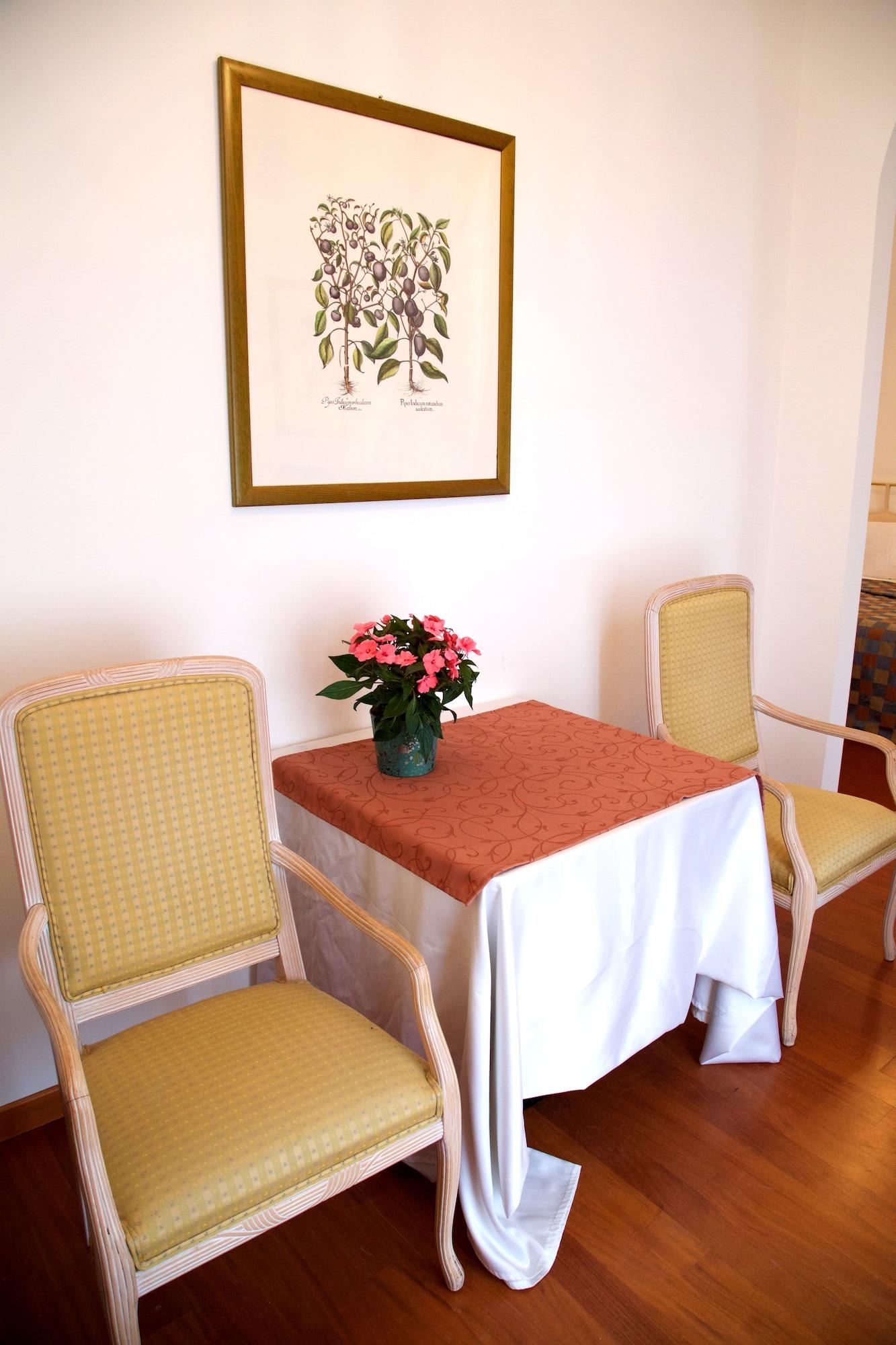 Grand Hotel Des Ambassadeurs Menton Kültér fotó