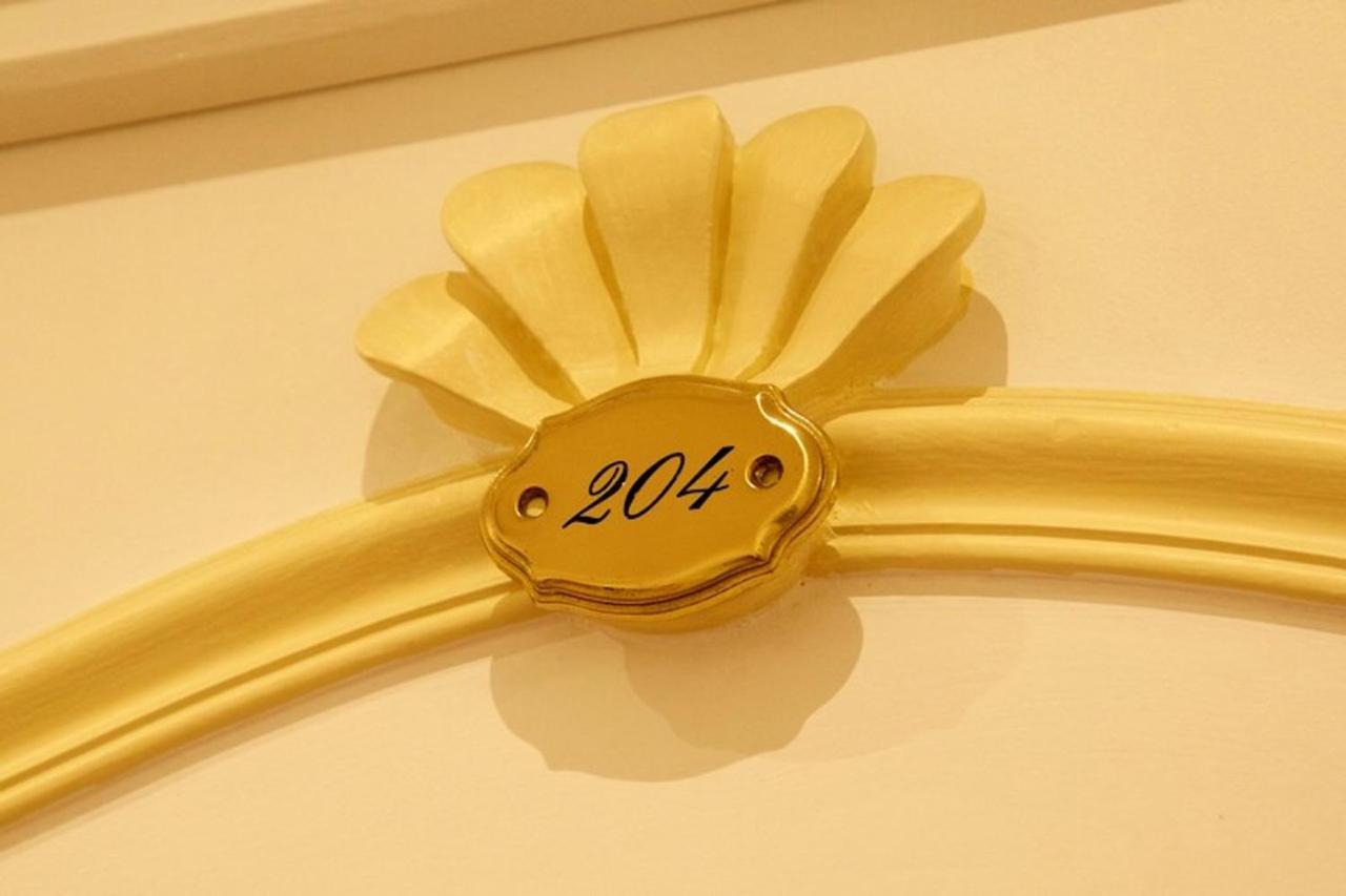 Grand Hotel Des Ambassadeurs Menton Kültér fotó